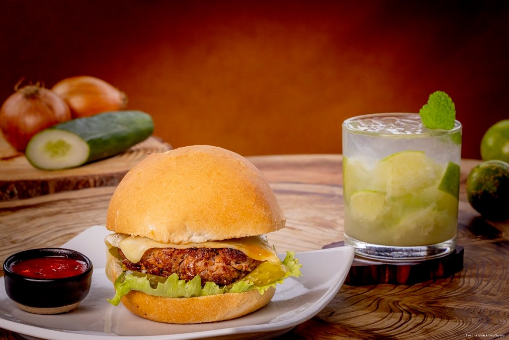 Poloneses, italianos, alemães, ucranianos, portugueses, árabes e outras tantas etnias formam a rica gastronomia da cidade